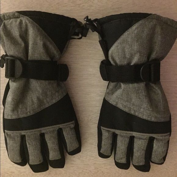 Gloves - Picture 2 of 2